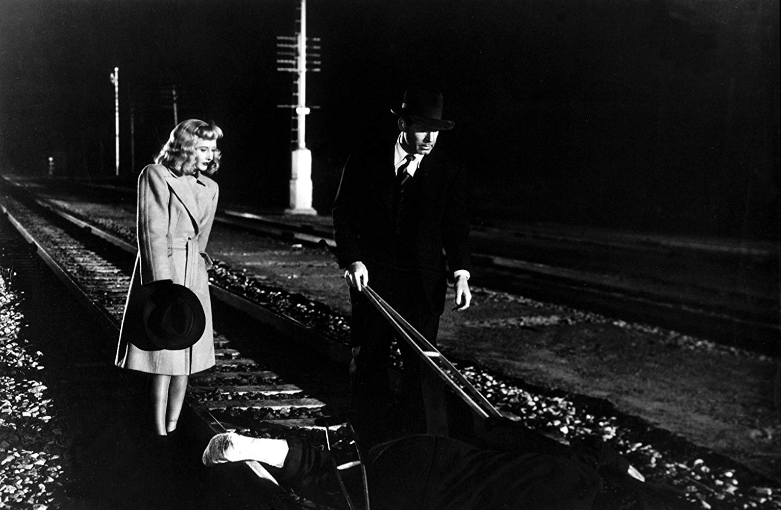 Double Indemnity | Reelviews Movie Reviews